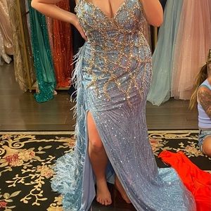 beautiful sky blue size 12 prom dress!